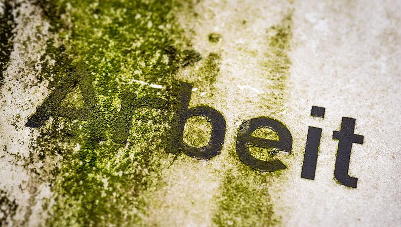 Die richtigen Investitionen könnten laut der Prognose auch den Arbeitsmarkt beleben.