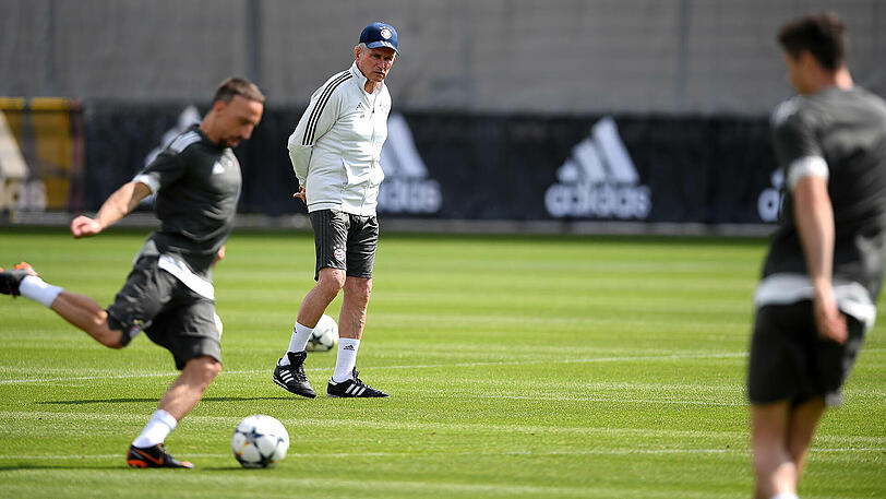 Die Bayern beim Abschlusstraining am Dienstag vor dem Kracher gegen Real Madrid. Klicken Sie sich durch die Bilder.