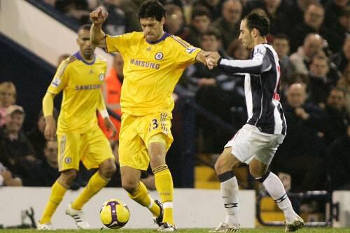 Kam in der zweiten Halbzeit gegen West Brom noch zum Einsatz: Michael Ballack (Mitte).