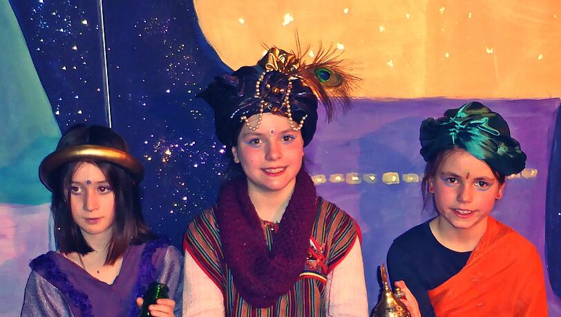 Das Motto beim diesjährigen Kinderfasching ist: 1001 Nacht. Das Motto beim diesjährigen Kinderfasching ist: 1001 Nacht.