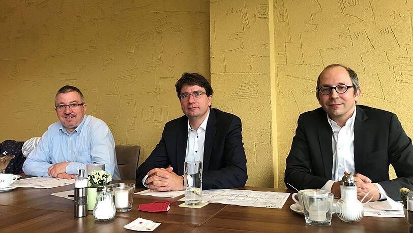 Die SPD-Fraktionschefs Christian Müller (Rathaus), Florian von Brunn (Landtag) und Verkehrssprecher Nikolaus Gradl. Die SPD-Fraktionschefs Christian Müller (Rathaus), Florian von Brunn (Landtag) und Verkehrssprecher Nikolaus Gradl.