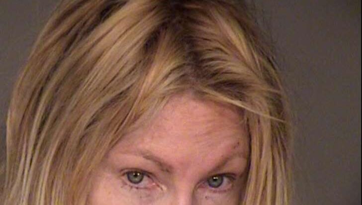 "Melrose Place"-Star Heather Locklear wurde wegen des Verdachts auf häusliche Gewalt festgenommen. Sie soll gegenüber ihrem Lover handgreiflich geworden sein. Gegen 20.000 US-Dollar Kaution wurde die Schauspielerin freigelassen. "Melrose Place"-Star Heather Locklear wurde wegen des Verdachts auf häusliche Gewalt festgenommen. Sie soll gegenüber ihrem Lover handgreiflich geworden sein. Gegen 20.000 US-Dollar Kaution wurde die Schauspielerin freigelassen.