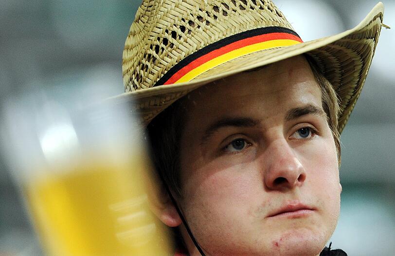 Tränen, Trauer und Fassungslosigkeit nach dem WM-Aus - und Zwanziger gibt den Tröster. Die Bilder