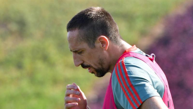 Franck Ribery hat nach einem Muskelfaserriss das Lauftraining wieder aufgenommen. Foto: Peter Kneffel/Archiv Franck Ribery hat nach einem Muskelfaserriss das Lauftraining wieder aufgenommen. Foto: Peter Kneffel/Archiv