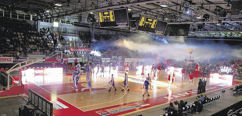 Noch spielen sie im Olympiapark, demnächst wahrscheinlich im Westpark: die Basketballer des FC Bayern.
