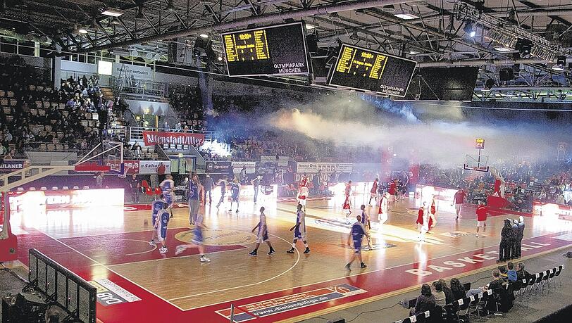 Noch spielen sie im Olympiapark, demnächst wahrscheinlich im Westpark: die Basketballer des FC Bayern. Noch spielen sie im Olympiapark, demnächst wahrscheinlich im Westpark: die Basketballer des FC Bayern.