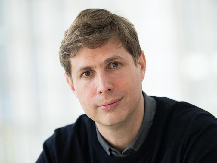 Der Autor Daniel Kehlmann glaubt, dass Österreich aufgrund seiner Vergangenheit für Korruption anfälliger ist als Deutschland.