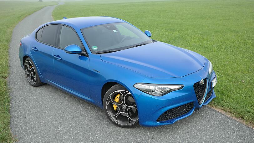 Die Giulia von Alfa Romeo ist eine schicke und sportliche Mittelklasse-Limousine.