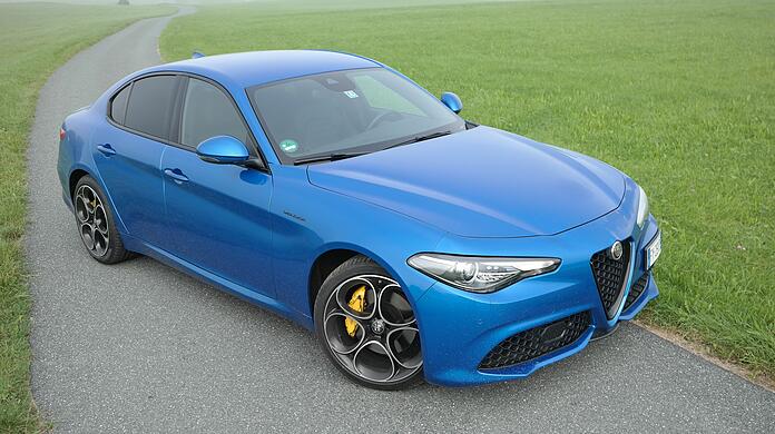 Die Giulia von Alfa Romeo ist eine schicke und sportliche Mittelklasse-Limousine.