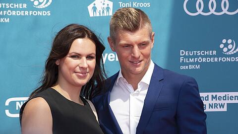 Jessica und Toni Kroos sind seit 2015 verheiratet. Er hat nun mehr Zeit für die Familie.