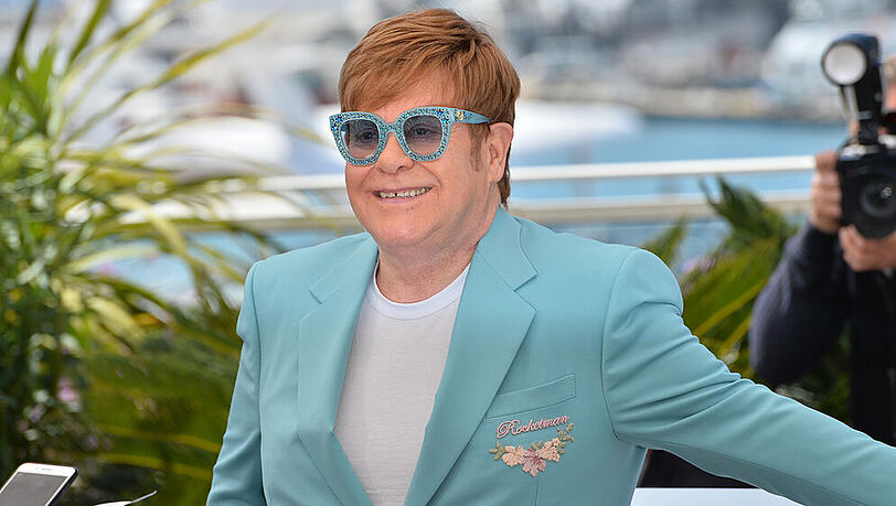 Elton John fühlt sich zu "Posh Spice" hingezogen Elton John fühlt sich zu "Posh Spice" hingezogen