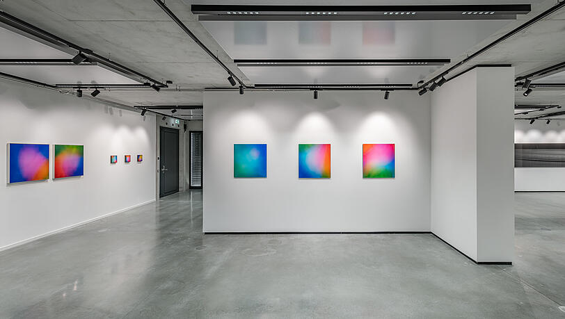 Die Bilder von Chris Tille in der Bergson Gallery - moderner Anbau.