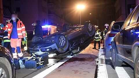 Umgedreht: Das Wrack des Audi nach dem Unfall.