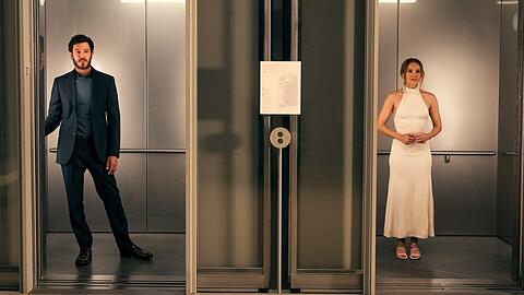 Adam Brody und Kristen Bell erleben als Noah und Joanne eine turbulente Liebesgeschichte.