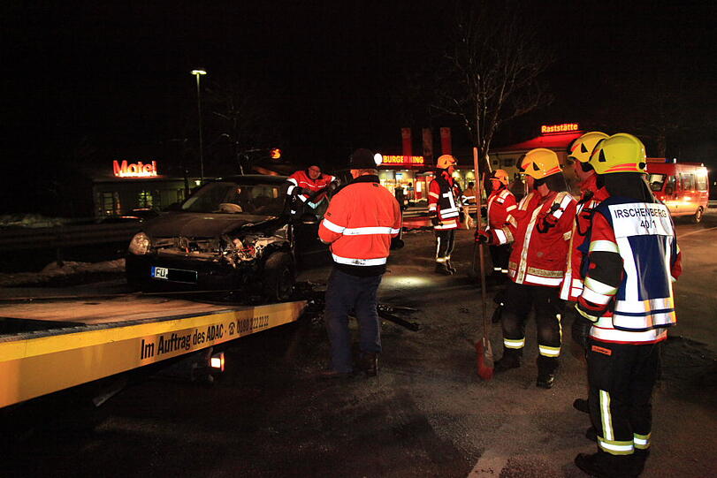 Miesbach: Auf Autobahnauffahrt: Frontalcrash am Irschenberg  - Bayern - Abendzeitung München