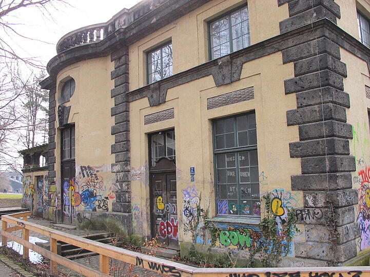 Das Maximilianswerk am Auer Mühlbach. "Maxwerk-Blues" nennt AZ-Leser Djordje Matkovic die Stimmung, die ihn beim Anblick des verfallenen, einst "altehrwürdigen" Gebäudes befällt.