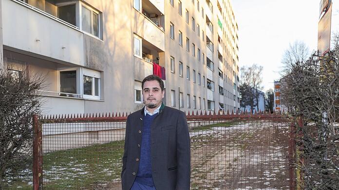 Sven Karadi (32) soll bis 31. März ausgezogen sein. Genau wie seine Nachbarn in der Paulckestraße 3 und 7 im Hasenbergl.
