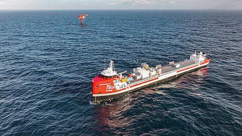 Das Transportschiff Carbon Destroyer 1 bringt das fl&uuml;ssige CO2 zur ausgedienten &Ouml;lplattform Nini West in der Nordsee vor D&auml;nemark. (Handout)