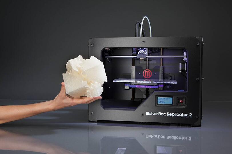 Ein 3D-Drucker: Geräte gibt es schon für rund 2000 Euro.