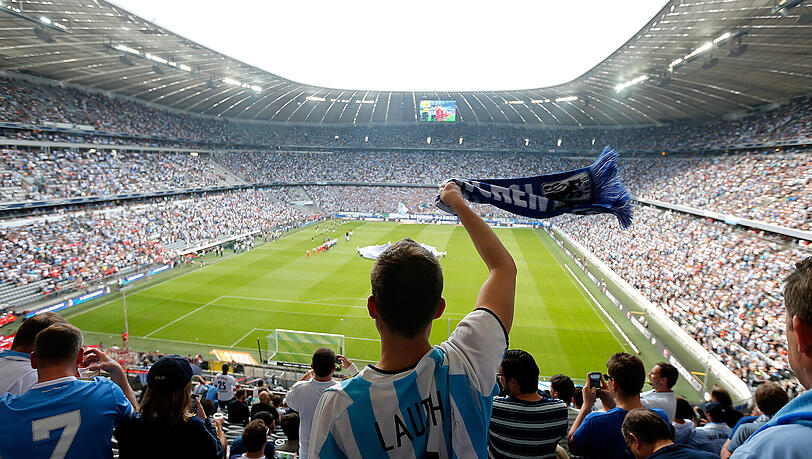 Fasst 75.000 Zuschauer – und ist für die Löwen einfach zu groß: Die Allianz Arena des FC Bayern. Fasst 75.000 Zuschauer – und ist für die Löwen einfach zu groß: Die Allianz Arena des FC Bayern.