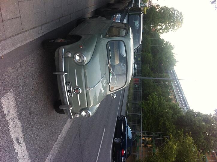 Ein richtiger Oldtimer ist dieser Fiat 500, gesehen am Königsplatz.