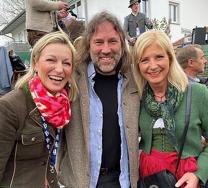 Kennen sich schon seit mehreren Jahrzehnten: Monika Gruber, Roland Hefter und Ulrike Scharf