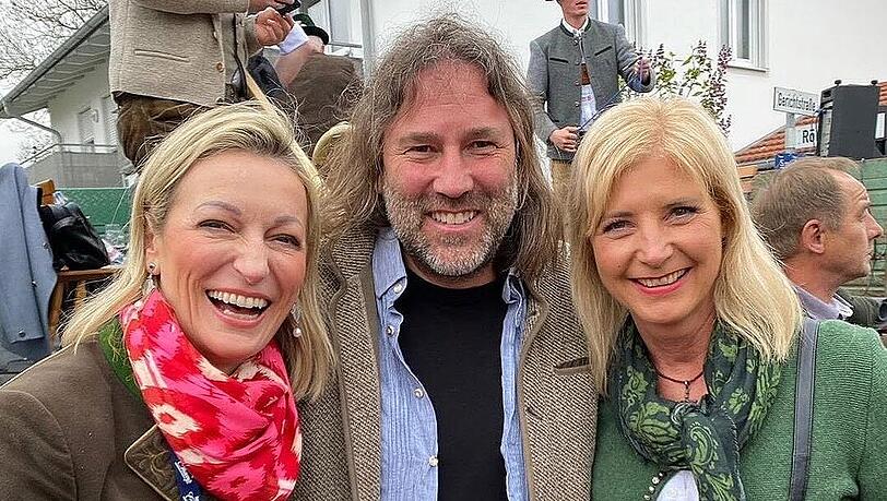 Kennen sich schon seit mehreren Jahrzehnten: Monika Gruber, Roland Hefter und Ulrike Scharf Kennen sich schon seit mehreren Jahrzehnten: Monika Gruber, Roland Hefter und Ulrike Scharf