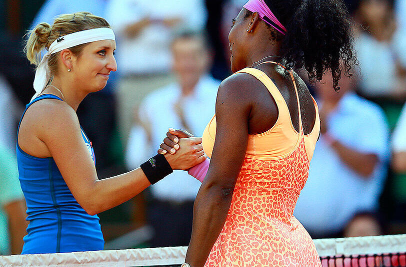 Ohne Drama geht es nicht: Serena Williams war auch im Halbfinale der French Open gegen Timea Bacsinszky aus der Schweiz für ein spektakuläres Schauspiel gut.