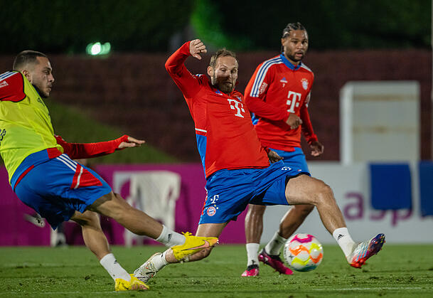Arijon Ibrahimovic, Daley Blind und Serge Gnabry im Trainingslager. Arijon Ibrahimovic, Daley Blind und Serge Gnabry im Trainingslager.