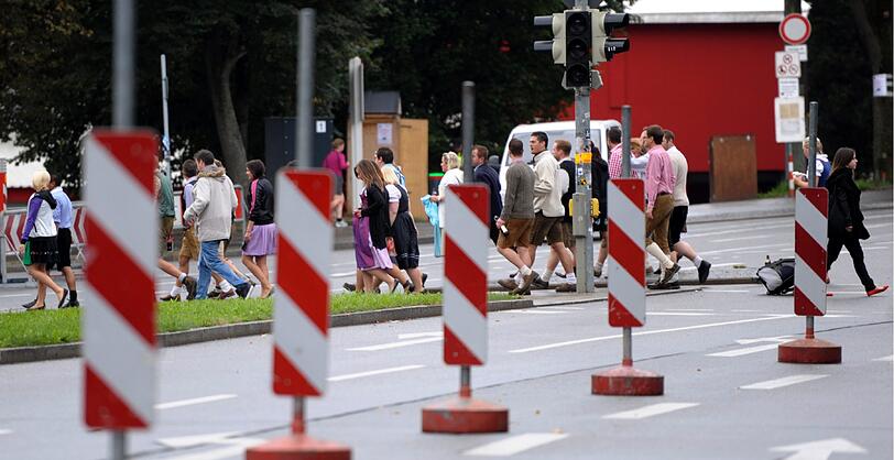 Sie pilgern zum größten Volksfest der Welt