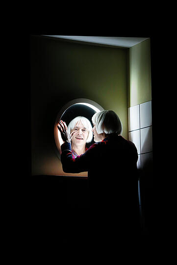 Robert Dölle als alternde Schauspielerin Anne-Marie im Residenztheater.
