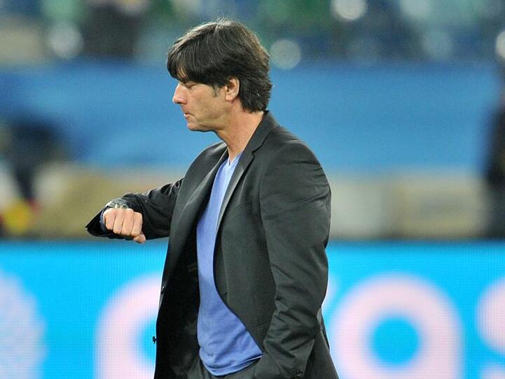 Die Zeit für Bundestrainer Joachim Löw scheint noch nicht abgelaufen zu sein.