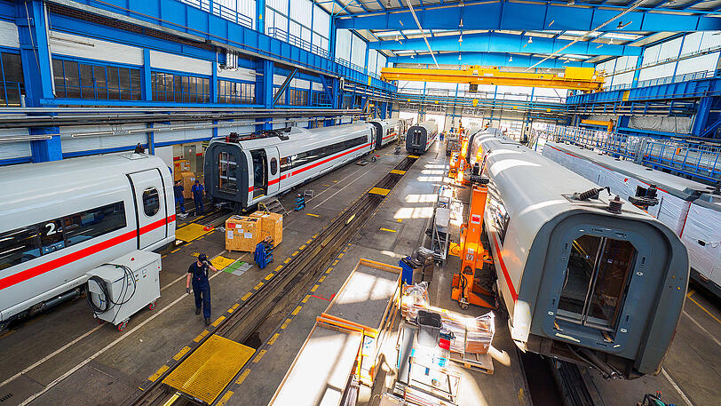 ICE-Wagons auf dem Gelände der Fahrzeuginstandhaltung der Deutschen Bahn in Nürnberg.