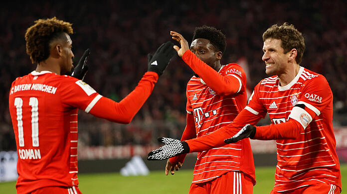 Kingsley Coman (l.) und Thomas Müller (r.) sorgten gegen Union Berlin in der Offensive für mächtig Betrieb.
