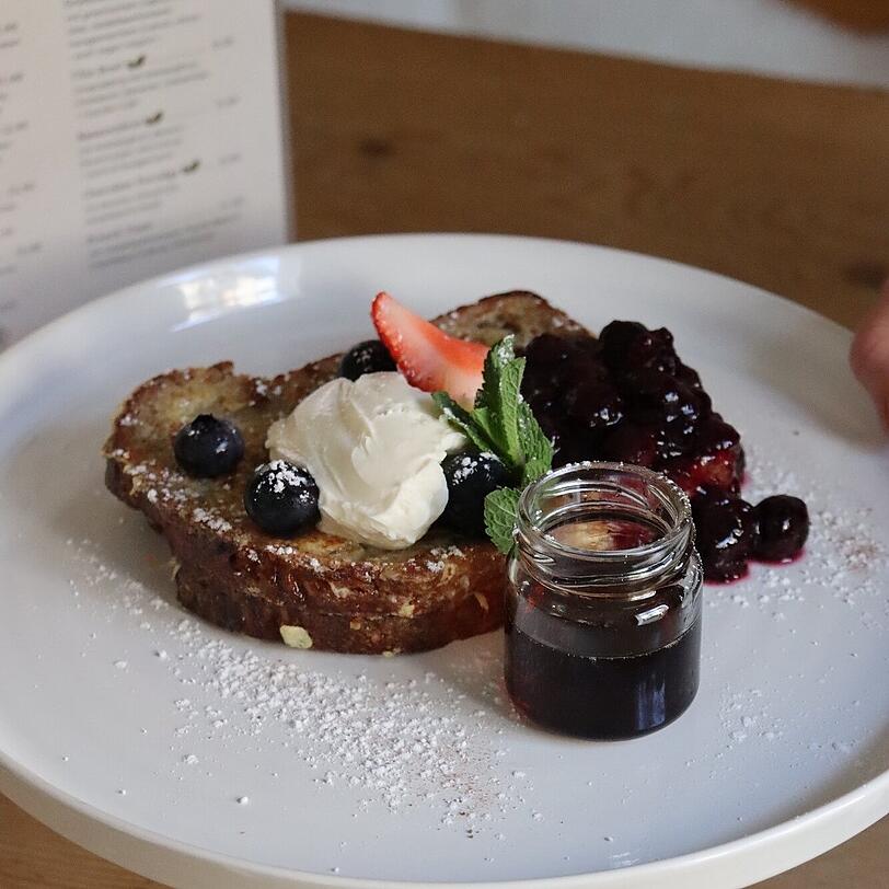 French Toast gibt es nur in Murnau, weil dort die K&uuml;che gr&ouml;&szlig;er ist als in Garmisch.