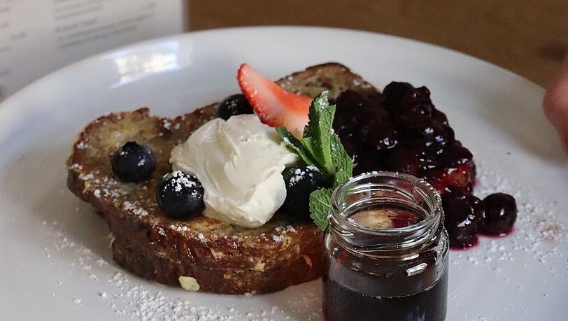 French Toast gibt es nur in Murnau, weil dort die K&uuml;che gr&ouml;&szlig;er ist als in Garmisch.
