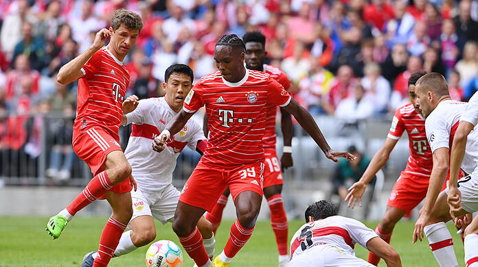 Südschlager am Samstag: Der VfB Stuttgart empfängt den FC Bayern. Das Hinspiel endete 2:2, Mathys Tel (am Ball) traf.