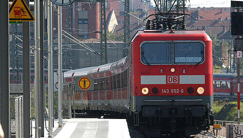 Die S-Bahn soll ab 2010 nach Ansbach fahren. Die S-Bahn soll ab 2010 nach Ansbach fahren.