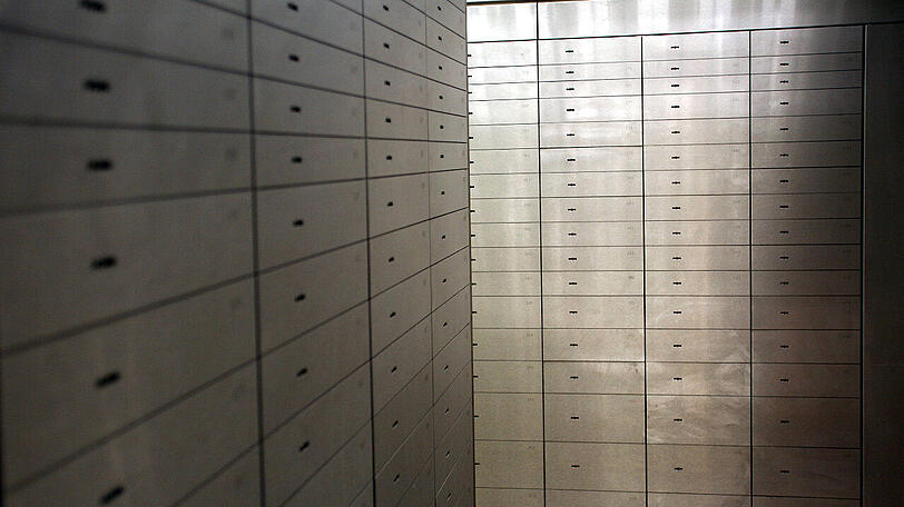 Blick in den Tresorraum einer Münchner Bank. (Symbolbild)