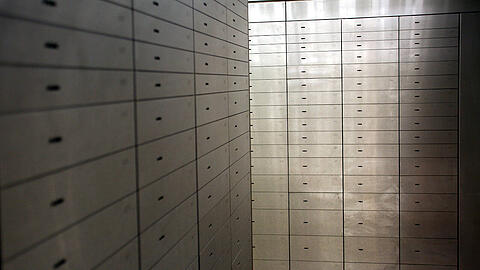 Blick in den Tresorraum einer Münchner Bank. (Symbolbild)