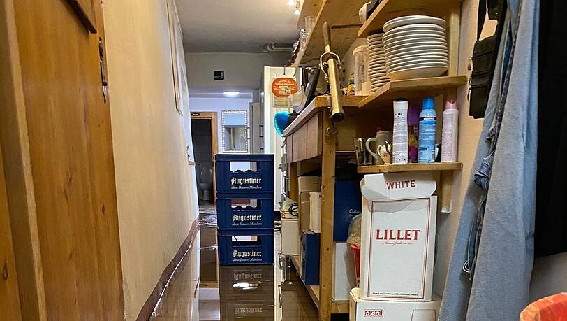 Wasser im Literaturcafé.