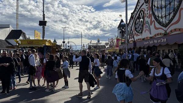 Traumwetter am letzten Wiesn-Samstag.