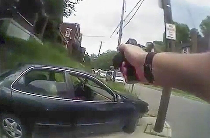 Aufnahmen der Body-Cam des Polizisten.