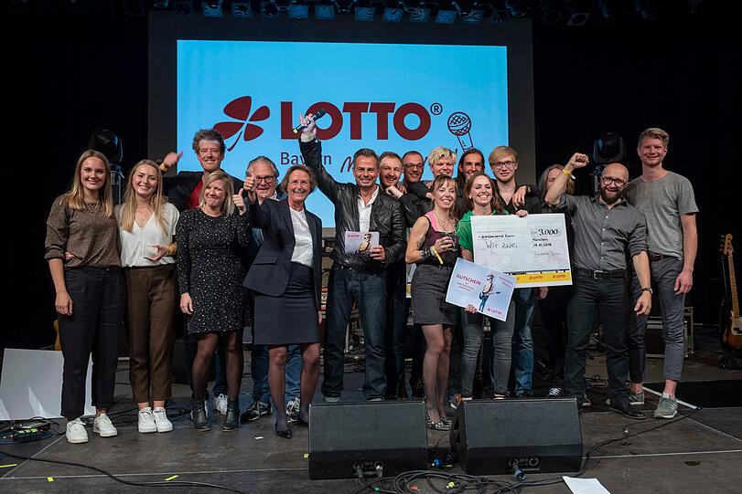 Nach über 100 eingereichten musikalischen Beiträgen bebte die, bis auf den letzten Platz besetzte, Freiheiz-Halle beim großen Finale des &bdquo;LOTTO Bayern MusicAward 2018&ldquo; in München.