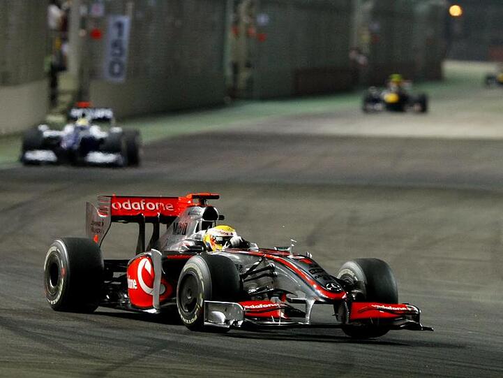 *  Vergrössern     * Lewis Hamilton siegt beim Großen Preis von Singapur.