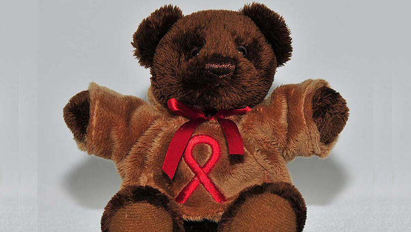 Der Aids-Teddy der Münchner Aids-Hilfe. Der Aids-Teddy der Münchner Aids-Hilfe.