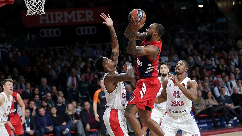 "Die letzten Wochen haben gezeigt, dass sie auch zu Hause schlagbar sind", sagt Bayern-Star Derrick Williams (M.).