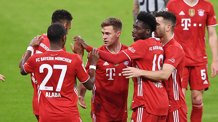 Der FC Bayern gewinnt gegen Leverkusen mit 2:0.