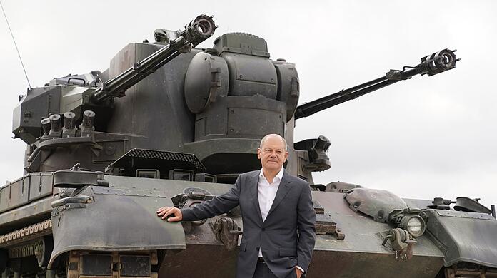 Der Kanzler will sich bei der Lieferung von Waffen an die Ukraine eng mit den Verbündeten abstimmen.