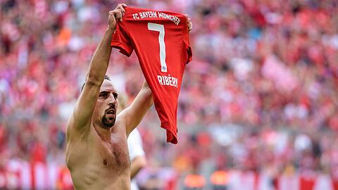 Franck Ribery jubelt über einen Treffer für den FC Bayern München im Jahr 2019.
